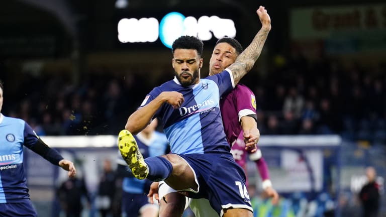 Former Sunderland defender earns fresh start at Wycombe Wanderers